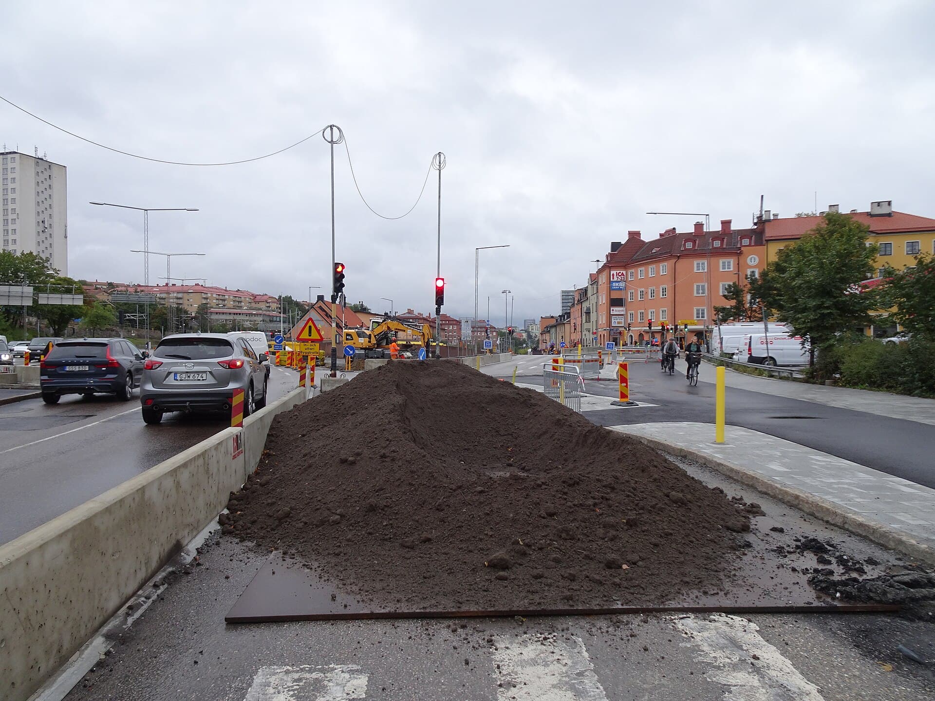 Vägarbete vid Alviksplan i Stockholm. Foto: G och J, Wikimedia Commons, CC BY 4.0