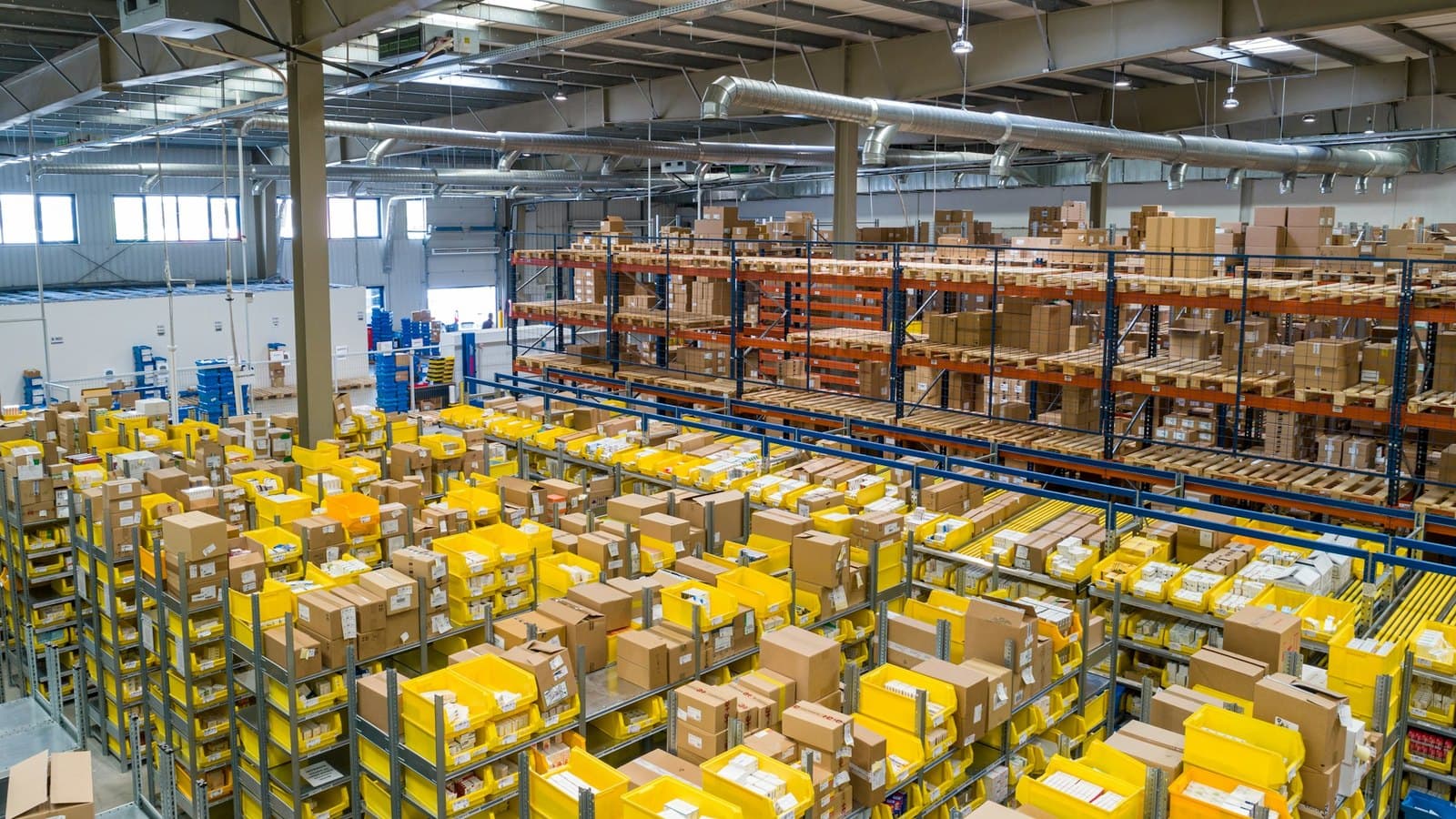 Säker lastning av gods vid en logistikanläggning